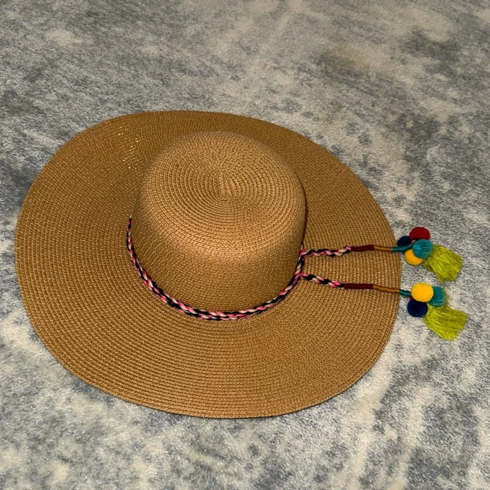 Loft Sun Hat - Picture 1 of 4